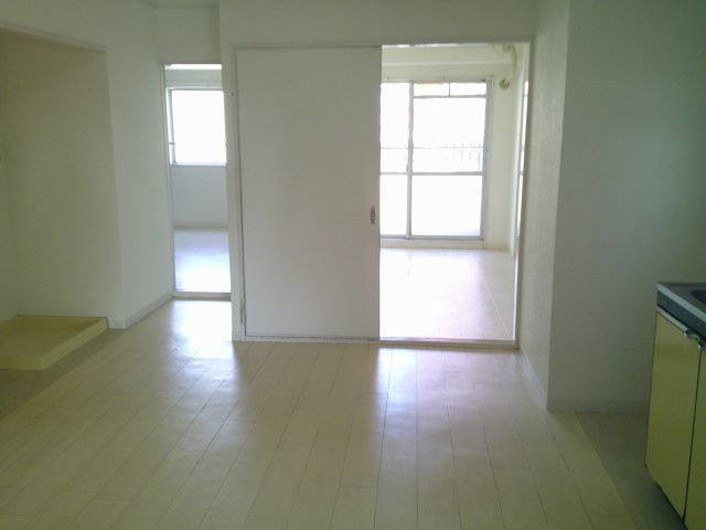 大阪市天王寺区上汐３丁目の賃貸マンションの内装