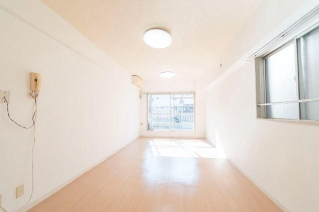 ドルミ大塚の居間・リビング