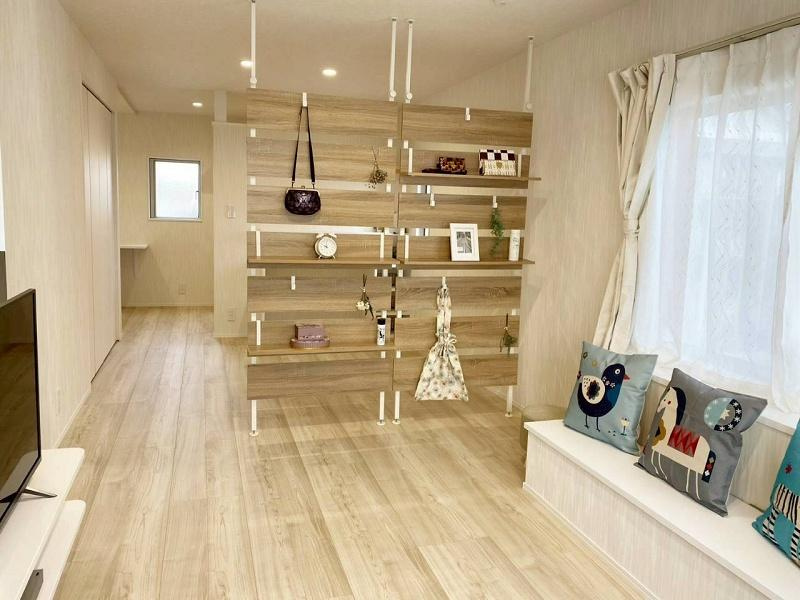 高知市潮新町1丁目　中古戸建ての居間・リビング