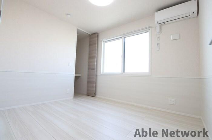 コージーコート・エーデルの洋室