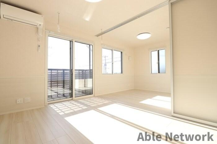 コージーコート・エーデルの居間・リビング