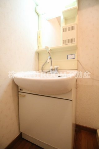 西村コーポレーションの独立洗面台|独立洗面化粧台付き