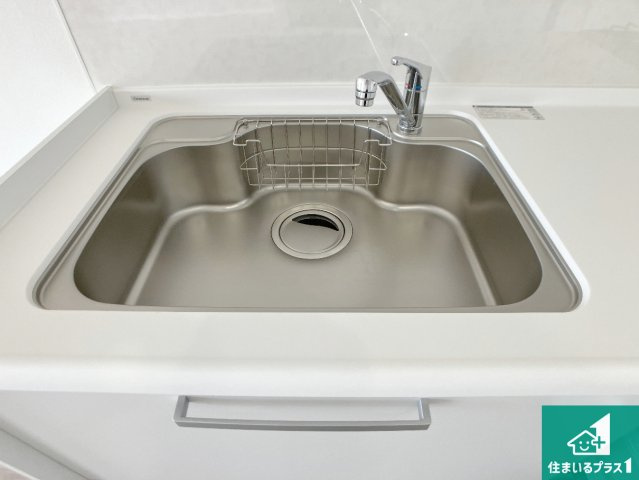 メゾン舞子ショアーの設備|蛇口の先端に浄水器を内蔵しています！原水と浄水、お湯と冷水、シャワーの切替えがワンタッチなので用途によって使い分けられます。