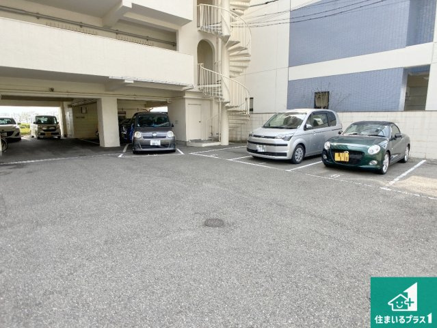 メゾン舞子ショアーの駐車場|共用部（駐車場）