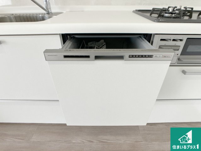 メゾン舞子ショアーの設備|食事後の一仕事、食器洗いをボタン一つでお任せできちゃいます！場所を取らないビルトイン式なので、お料理スペースもしっかり確保！