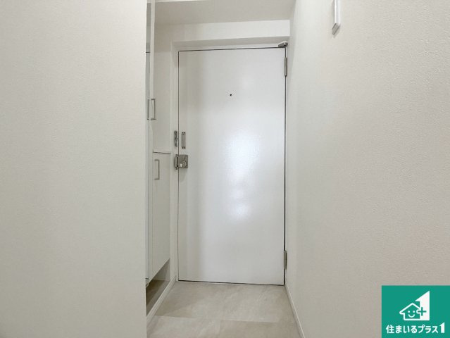 メゾン舞子ショアーの玄関|シューズボックスにはたくさんの靴が収納できるので玄関周りはいつもスッキリ！ご家族が増えても安心！