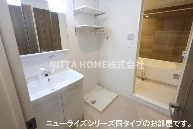 ベル・エクラⅡの洗面所|【完成イメージ図】洗髪洗面台に室内洗濯機置き場があります＊