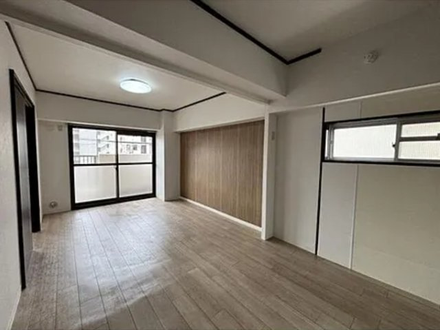 愛知県名古屋市北区1棟不動産投資マンション「駅歩１分」「満室稼働中」「ロードサイド」の居間・リビング