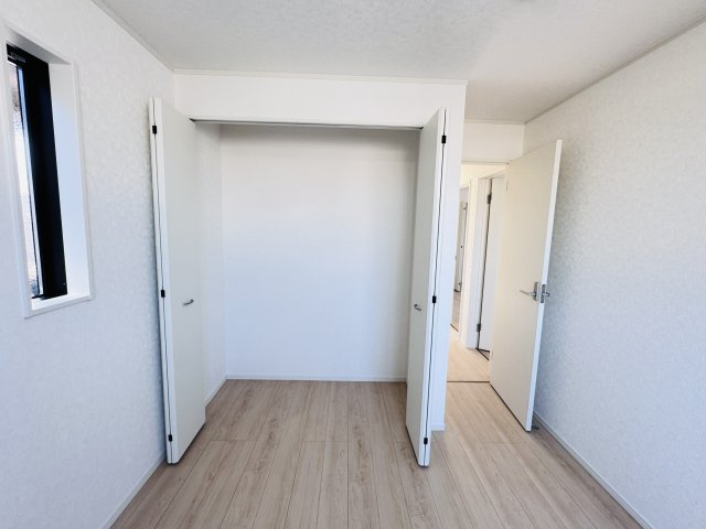 三郷市戸ケ崎５丁目新築戸建【吹上小学校:徒歩9分】の収納|5.25帖洋室収納