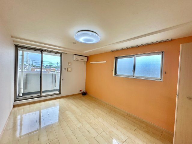 メゾン・ド・アルモニーの洋室