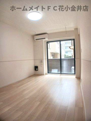 【居間・リビング】 | ピースフルⅢ | ゆったり過ごせるリビングです