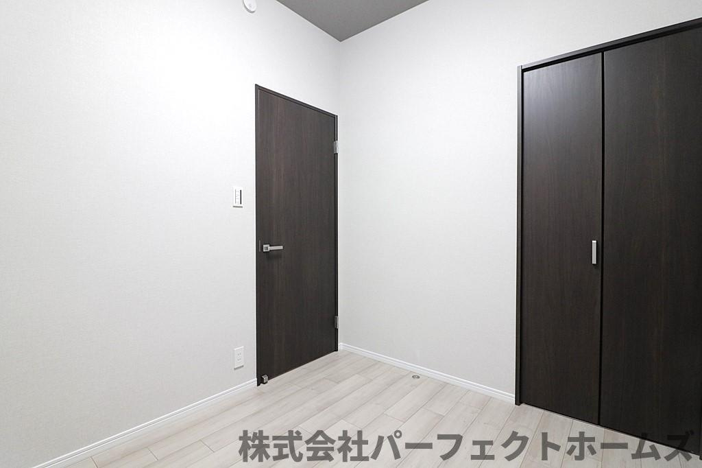 メゾンハリマックス楠葉の洋室|落ち着いた色調の洋室です