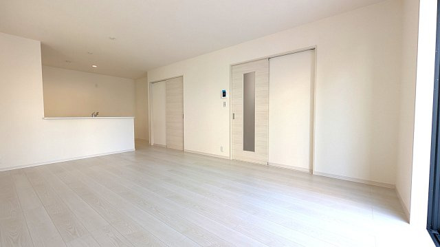 【居間・リビング】の画像