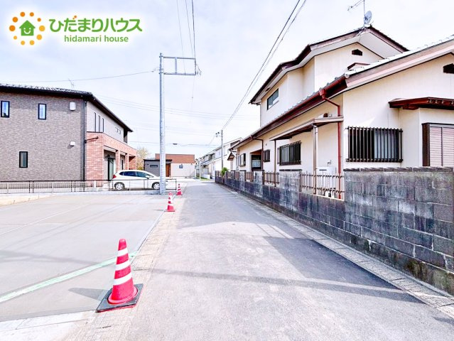 【前面道路含む現地写真】 | 水戸市堀町25期　新築戸建　2号棟 | 落ち着いた住環境が魅力的です☆