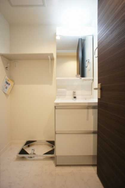 シャーメゾン幸　角部屋　ネット0　二面採光の洗面所