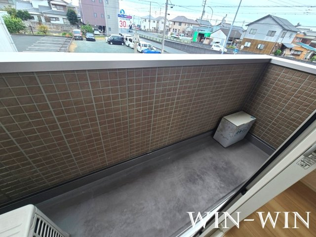 ファーム ヴィレッジ 三番館のバルコニー