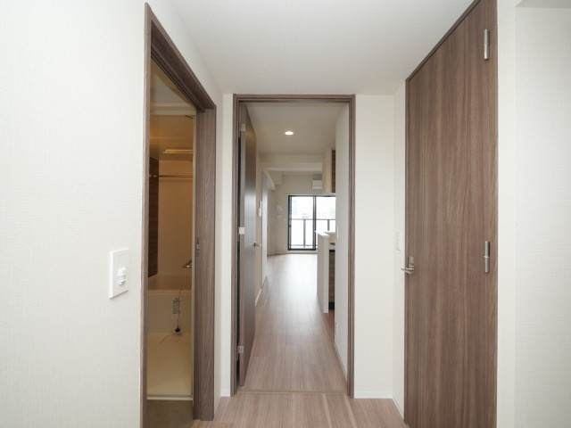 アーバングランデ新大阪の玄関