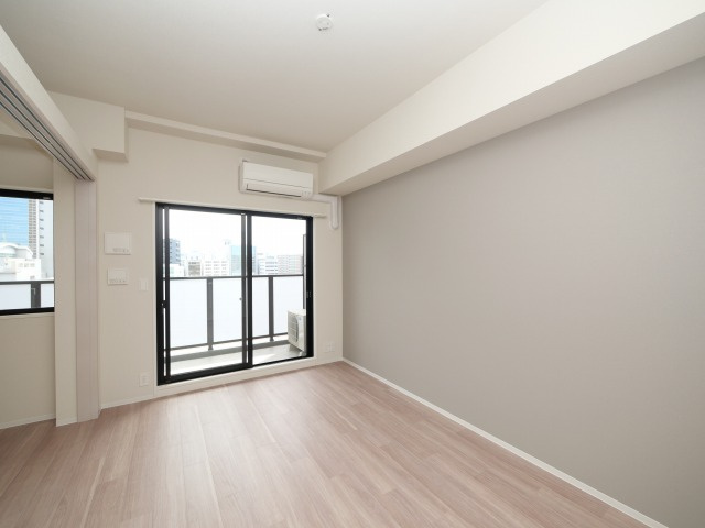 アーバングランデ新大阪の居間・リビング