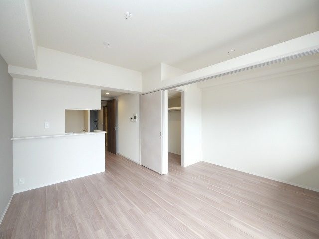 アーバングランデ新大阪の居間・リビング