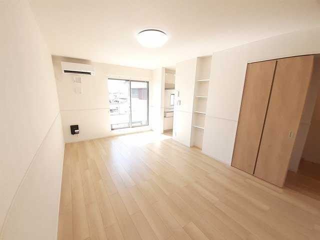 リリオ荒川沖の居間・リビング|こちらのリビングで趣味の時間をお楽しみください