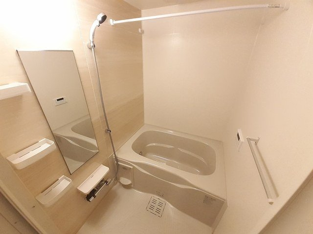 リリオ荒川沖の浴室|浴室乾燥機付き、追い焚き機能浴室です。