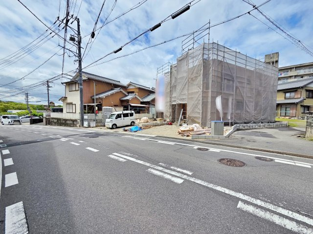 【前面道路含む現地写真】 | 東海市名和町第19　2号棟