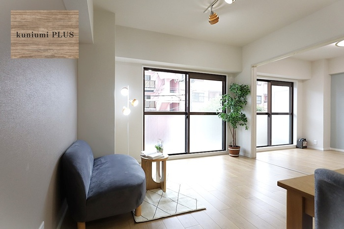 ライフコートフドウ育和公園ハイツの居間・リビング