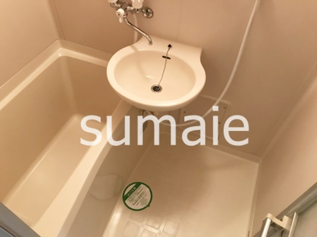 ライネスハイムの浴室|バストイレ別♪※反転タイプです