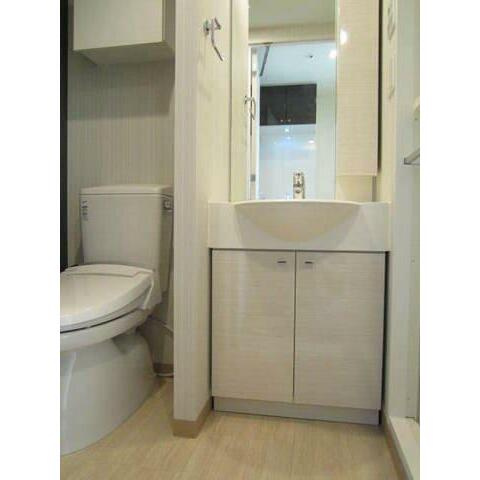 ガーラ・グランディ横濱桜木町の洗面所|人気の独立洗面台♪