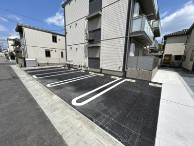 【駐車場】 | グレースハイム大森 | 駐車場に車を止められます