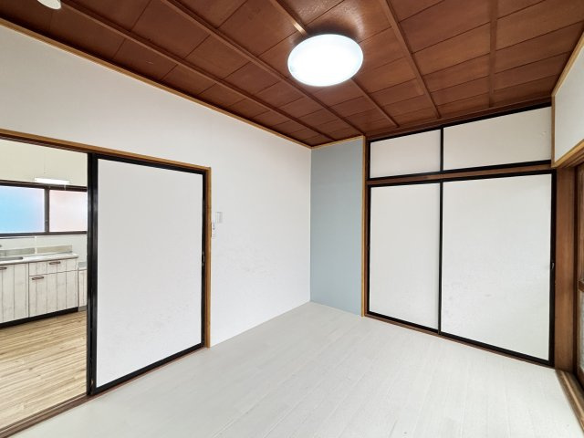 両三柳K貸家の洋室
