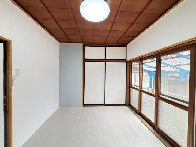 両三柳K貸家の洋室