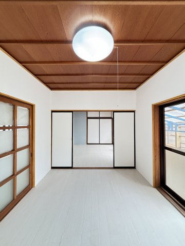 両三柳K貸家の洋室