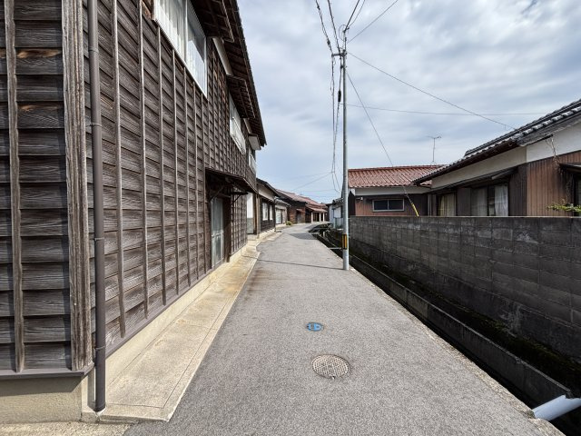 両三柳K貸家の周辺