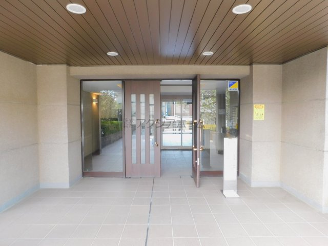 ソフィア所沢のエントランス