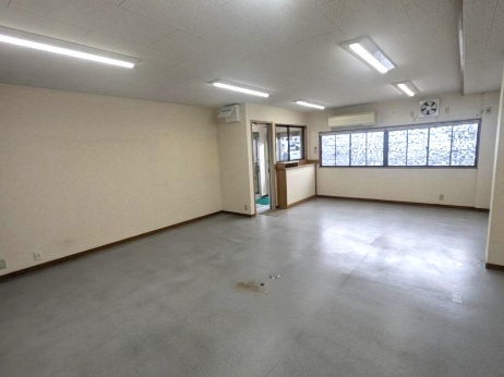 吉祥院西ノ庄テナントの内装