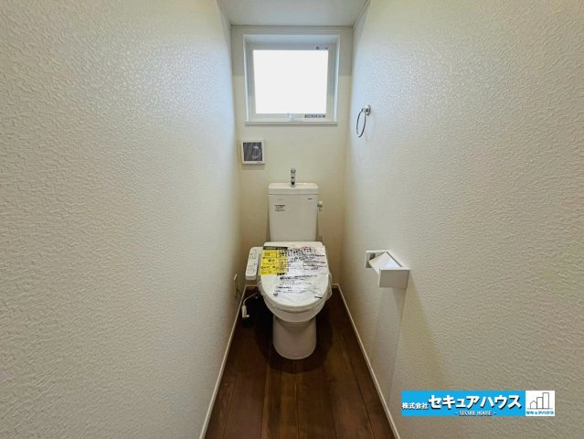 【同施工物件ご案内可能】日進市藤島町五反田　全2棟の内観：施工例|【洋室イメージ】
◆広々とした居住空間は日々の暮らしを彩り、心のやすらぎと満足感を与えてくれます。通風と採光を考慮した設計は子供たちはのびのび育ち、家族でくつろぎと団らんを生み出します。　　　　　　　