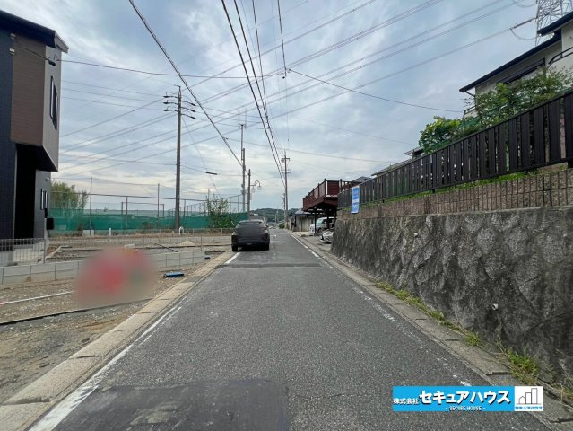 【本日ご案内可能】日進市藤島町五反田　全2棟の前面道路含む現地写真|事前予約にて現地ご見学いただけます！お気軽にお問い合わせください♪
■株式会社　セキュアハウス■
住宅ローンに強く、知識、経験豊富なスタッフ在籍
お客様に寄り添い、ご成約後もサポート致します。