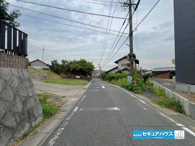 【本日ご案内可能】日進市藤島町五反田　全2棟の前面道路含む現地写真|事前予約にて現地ご見学いただけます！お気軽にお問い合わせください♪
■株式会社　セキュアハウス■
住宅ローンに強く、知識、経験豊富なスタッフ在籍
お客様に寄り添い、ご成約後もサポート致します。