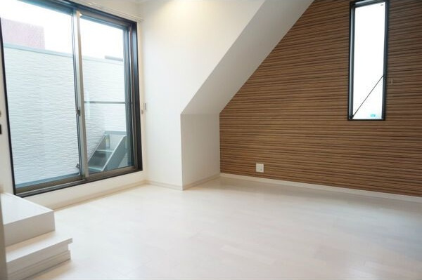 Grandtic伝馬町の居間・リビング