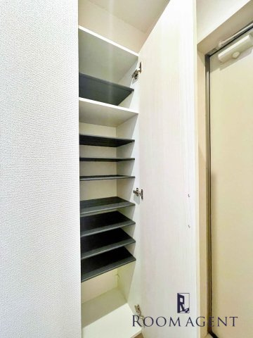 Grandtic伝馬町の玄関