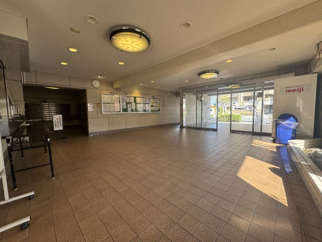 木場サニータウンのエントランス|清掃の行き届いたエントランスです♪