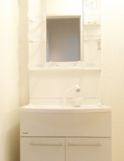 ヴェルメゾン赤羽の独立洗面台