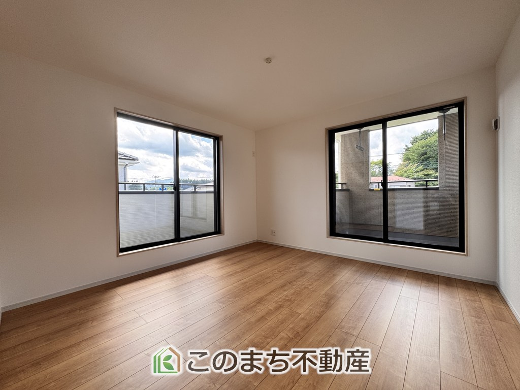 いろどりアイタウン日光市森友23-P1の洋室|南向きで陽当たりの良い洋室♪風通しもよく快適です☆