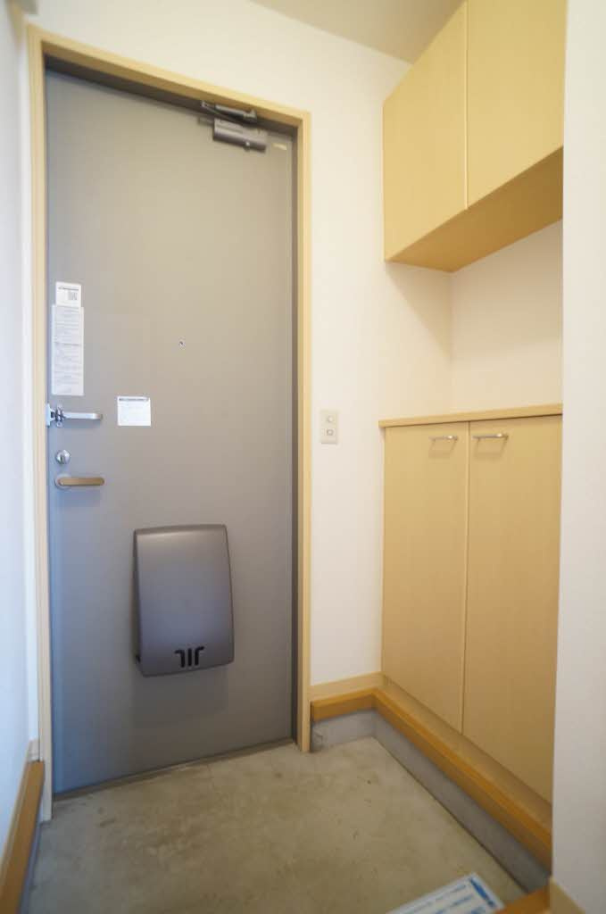シャーメゾン藤Cの玄関