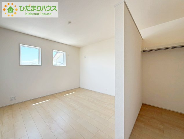 いわき市仁井田寺前1期　新築戸建　1号棟の寝室|清々しい朝陽が差し込む寝室は、開放感たっぷりで心をリフレッシュしてくれる特別な住空間。家具の配置を自由に楽しむことで、自分だけの快適な居場所を作り出せます！
