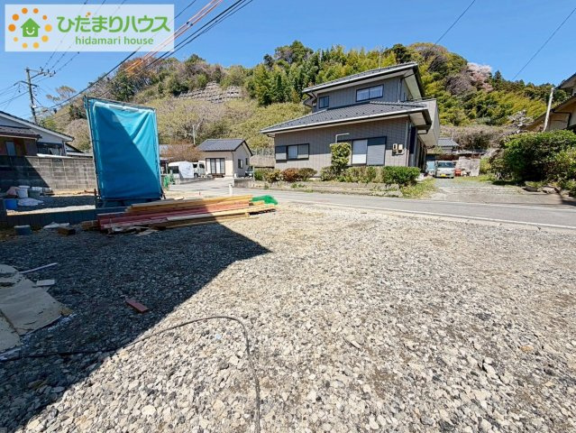 いわき市仁井田寺前1期　新築戸建　1号棟の駐車場|時間がない時もらくらくと車の出し入れができる並列駐車場を完備！！