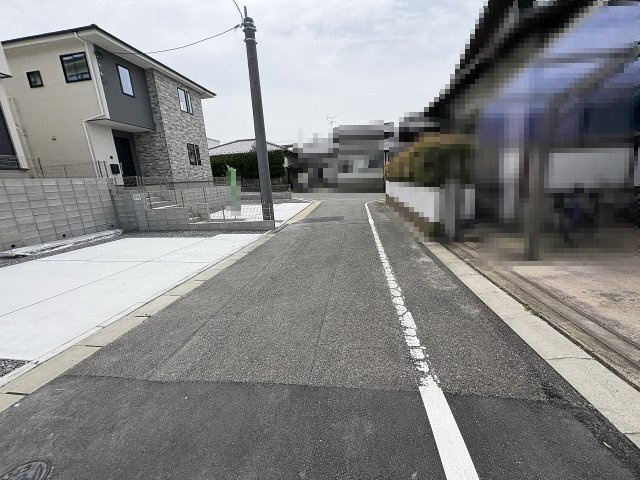 【その他】 | 大野城市南ケ丘2丁目3期　1号棟（全2棟）【仲介手数料無料・0円】 | 現地写真。前面道路です。