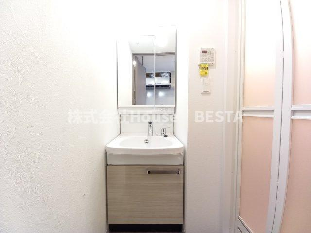 プレサンス神戸長田ラディアラの独立洗面台