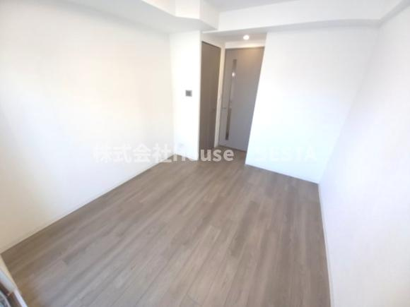 プレサンス神戸長田ラディアラの洋室